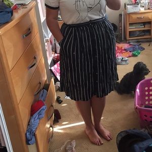 Blue and White midi-skirt with pockets